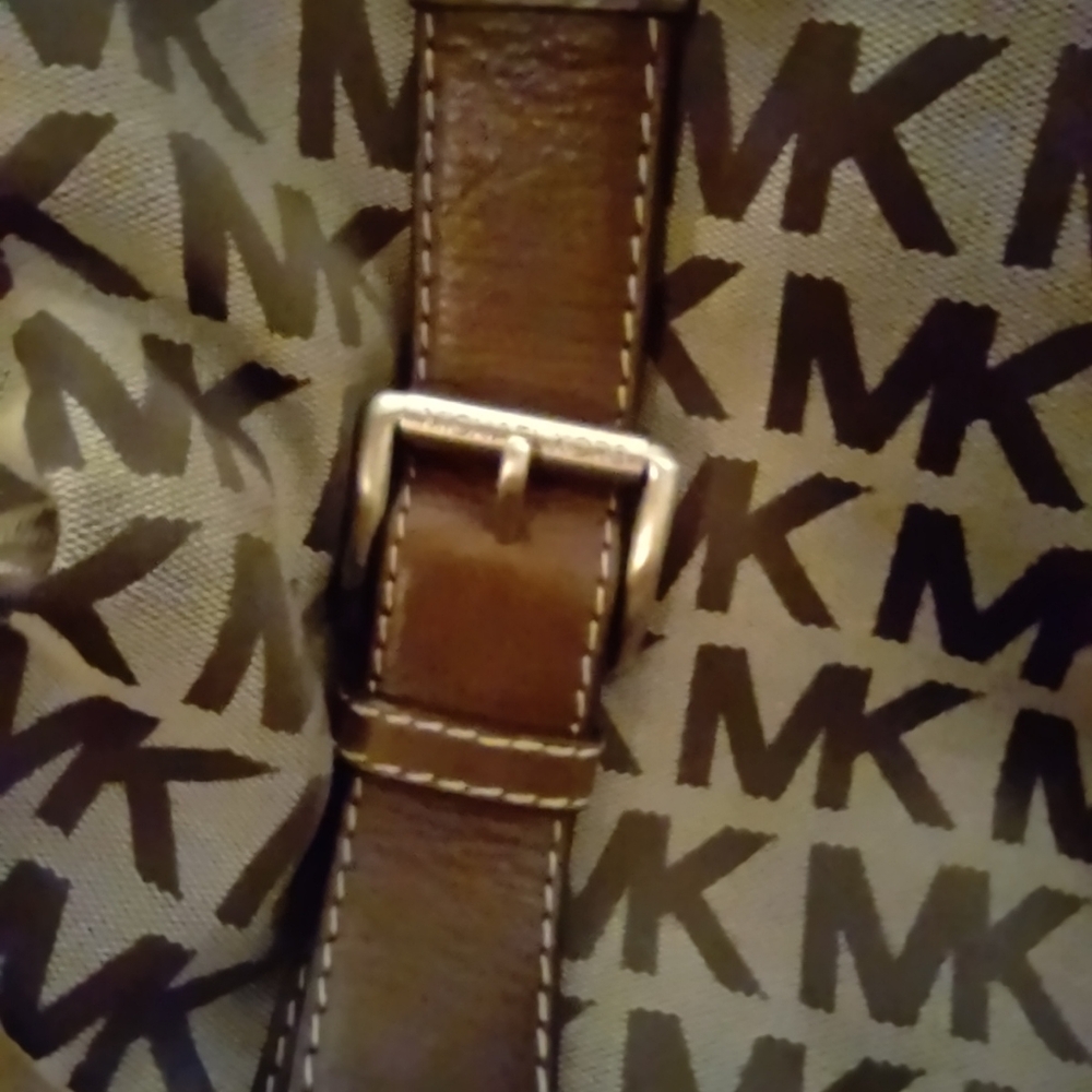 Michael Kors beige and brown logo leather handbag - Picture 3 of 6